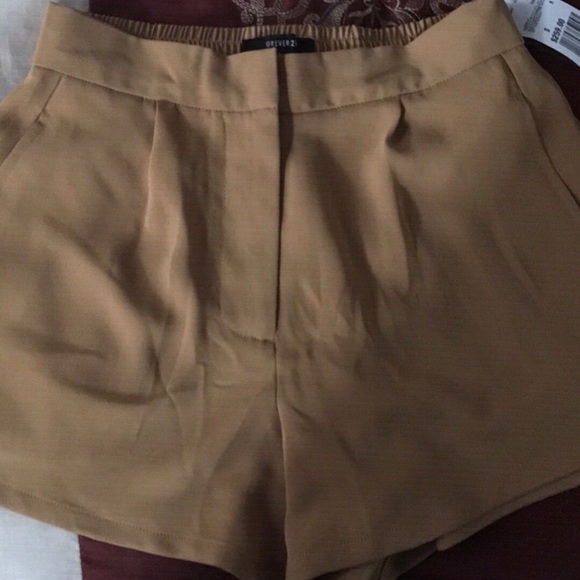 NWT Forever21 Mustard Shorts - Picture 2 of 3